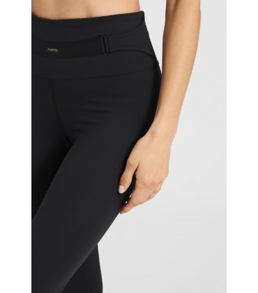 SKYE Crop Leggings